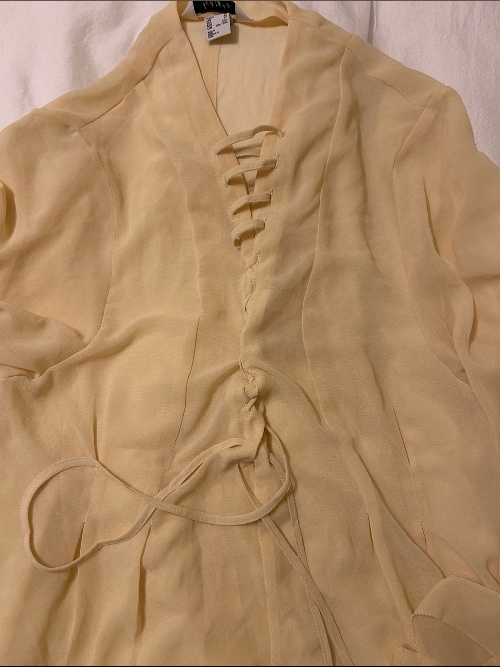 HM Butter Yellow Top - Picture 3 of 4